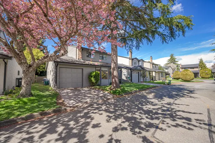 #4 – 6245 Sheridan Road