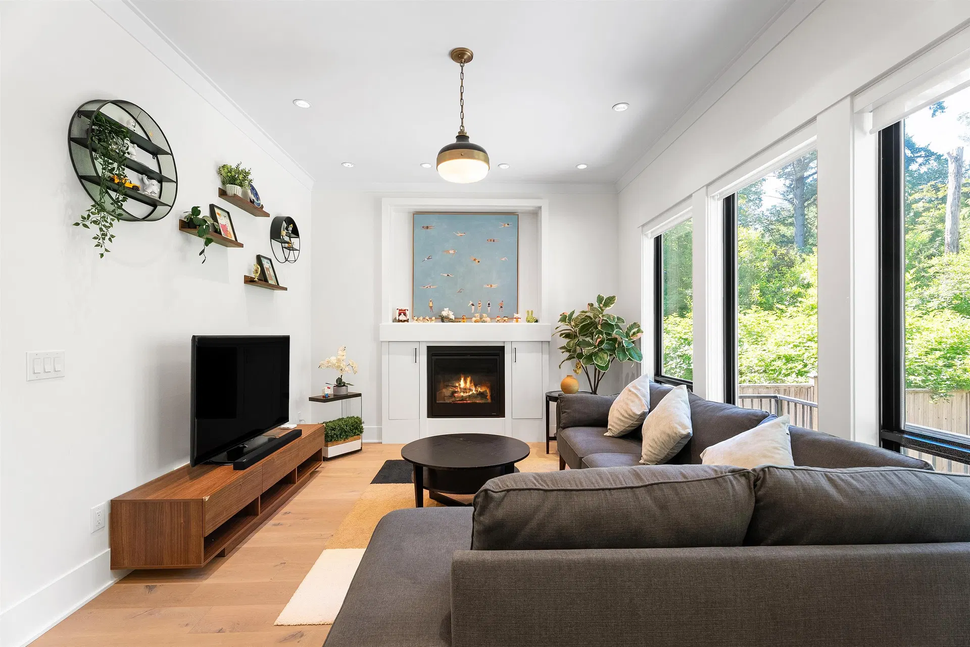 Photo 4 of 34 at 3323 147 Street