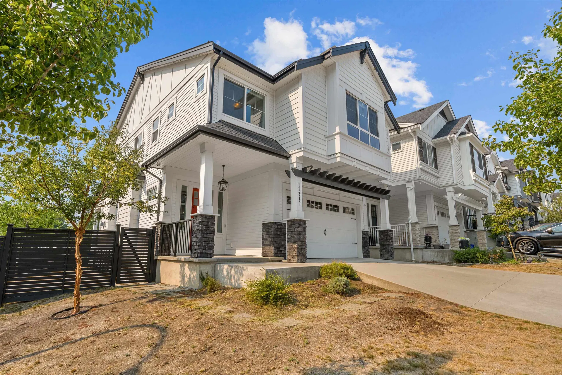 Photo 3 of 40 at 11315 230 Street