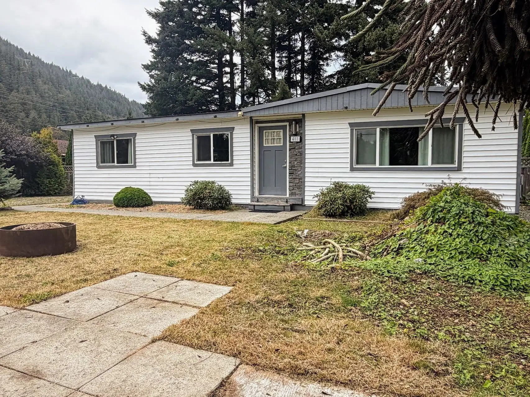 411 Emerald Avenue