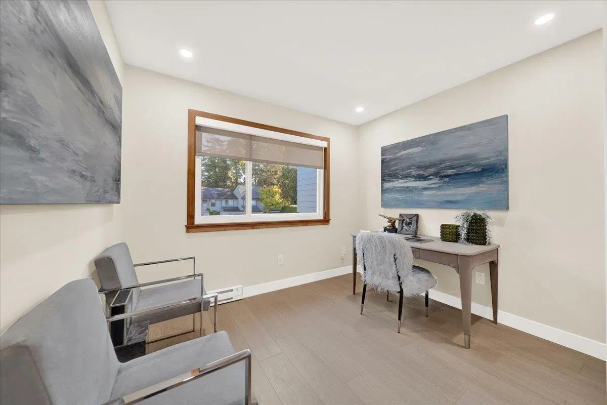 Photo 5 of 10 at #12 – 3851 Blundell Road
