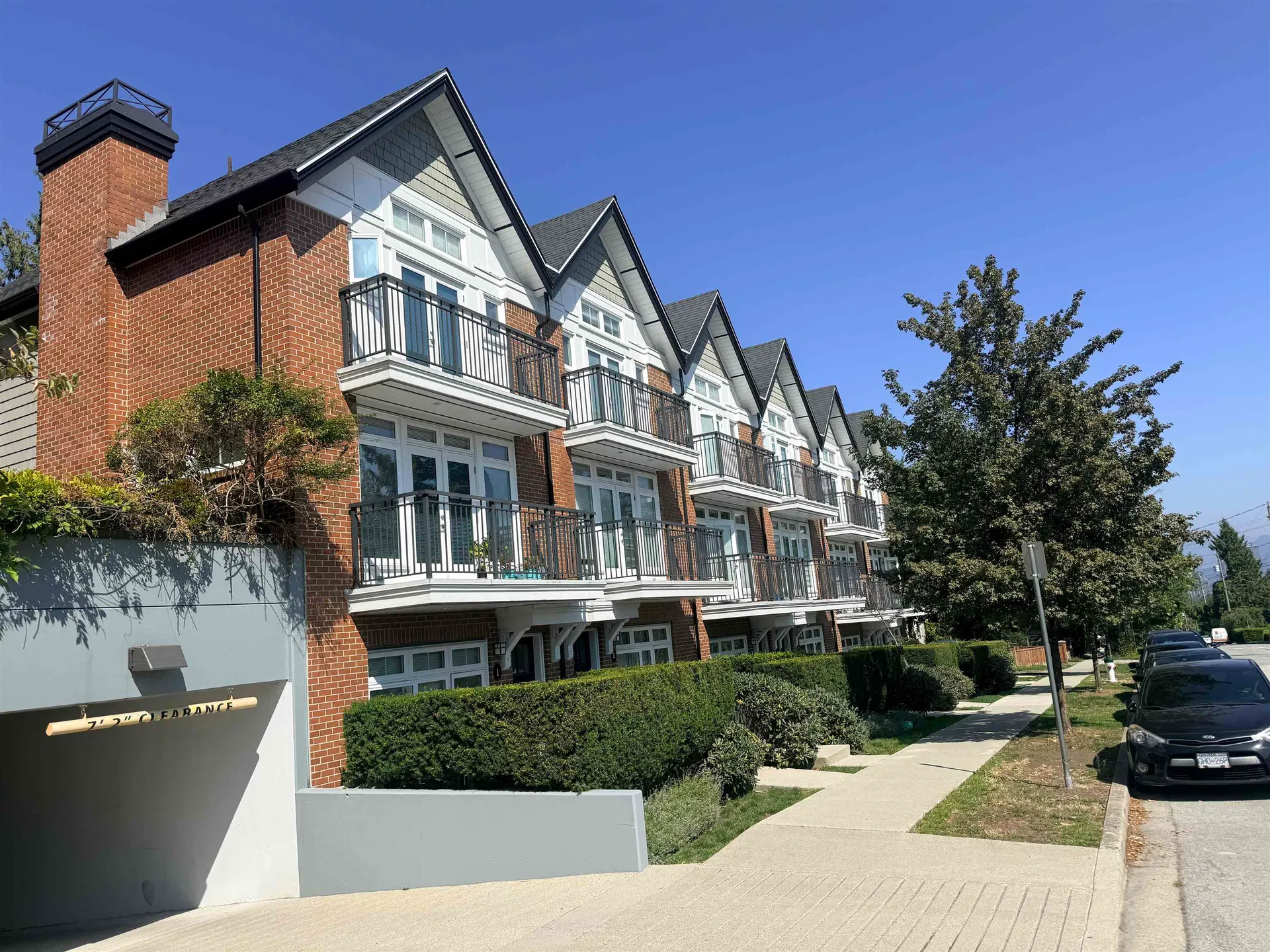 #22 – 5655 Chaffey Avenue
