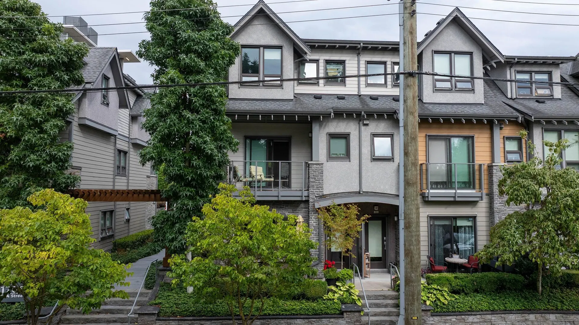 Photo 3 of 37 at #207 – 1738 55a Street