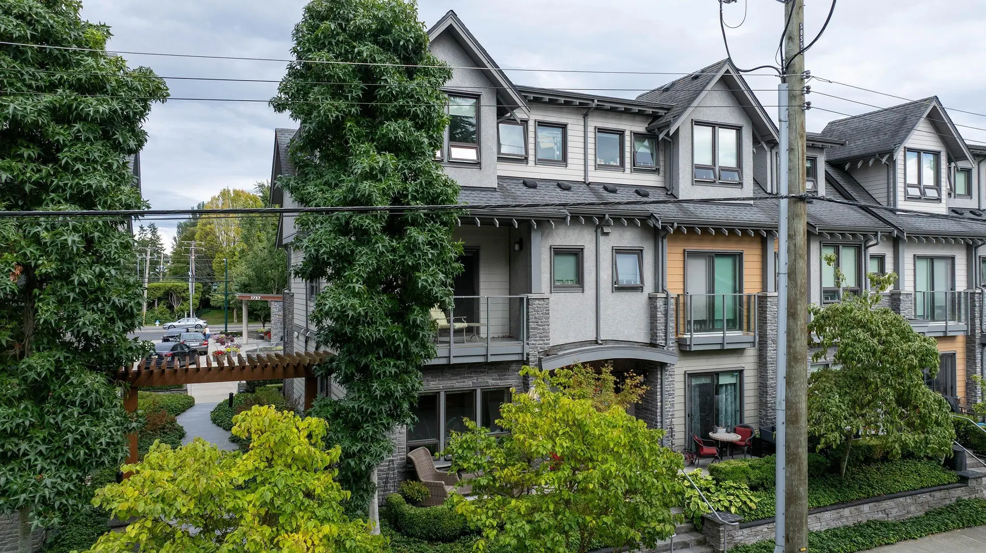 Photo 4 of 37 at #207 – 1738 55a Street