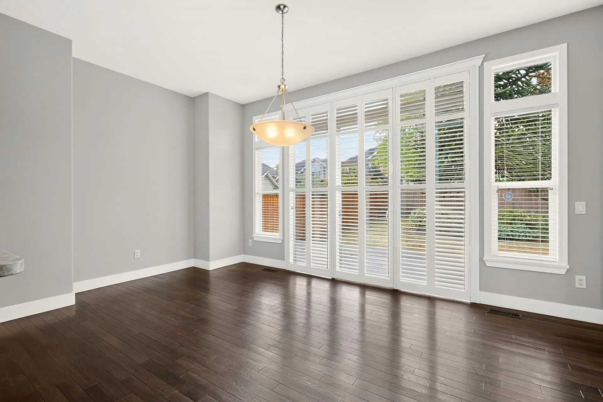 Photo 5 of 38 at 14822 59a Avenue