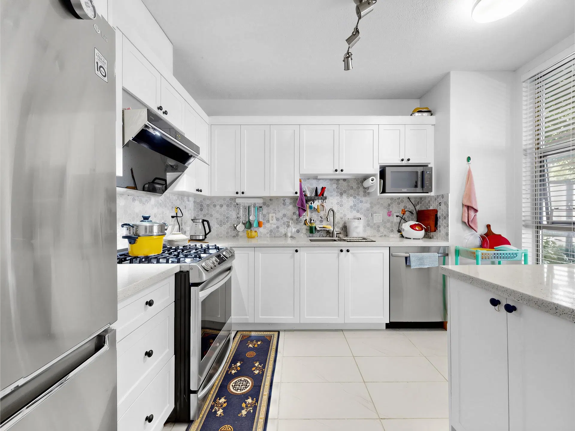 Photo 4 of 14 at 8268 Saba Road