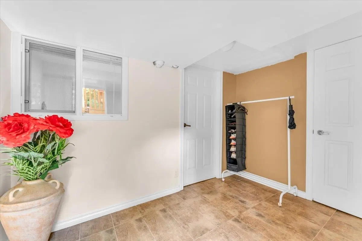 Photo 3 of 20 at 1476 W 33rd Avenue