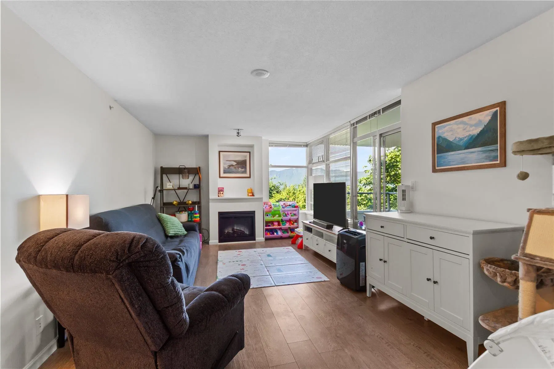 Photo 3 of 21 at #307 – 9298 University Crescent