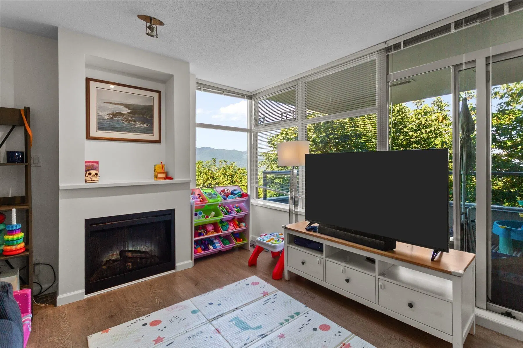 Photo 4 of 21 at #307 – 9298 University Crescent