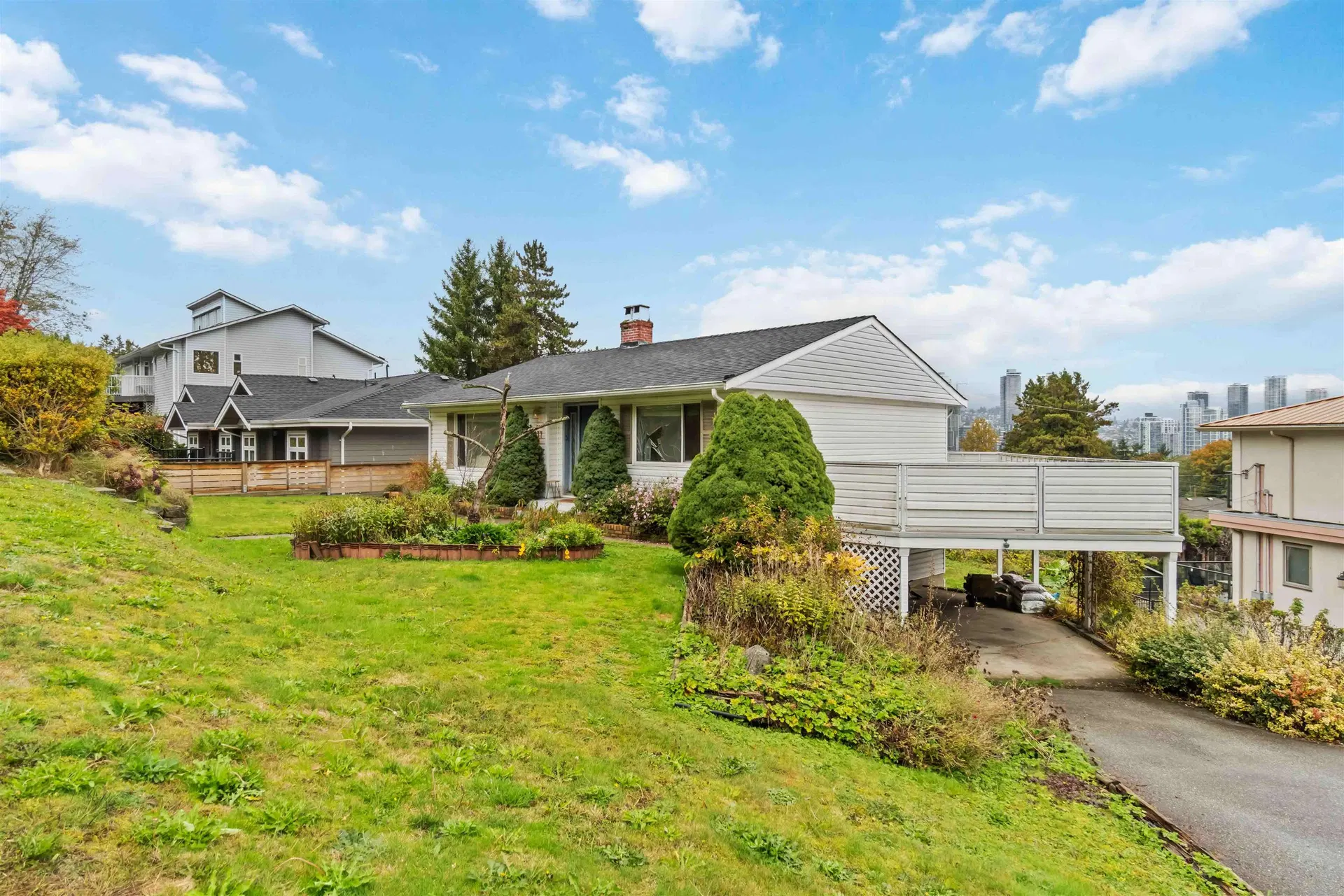 Photo 2 of 40 at 4037 Nithsdale Street