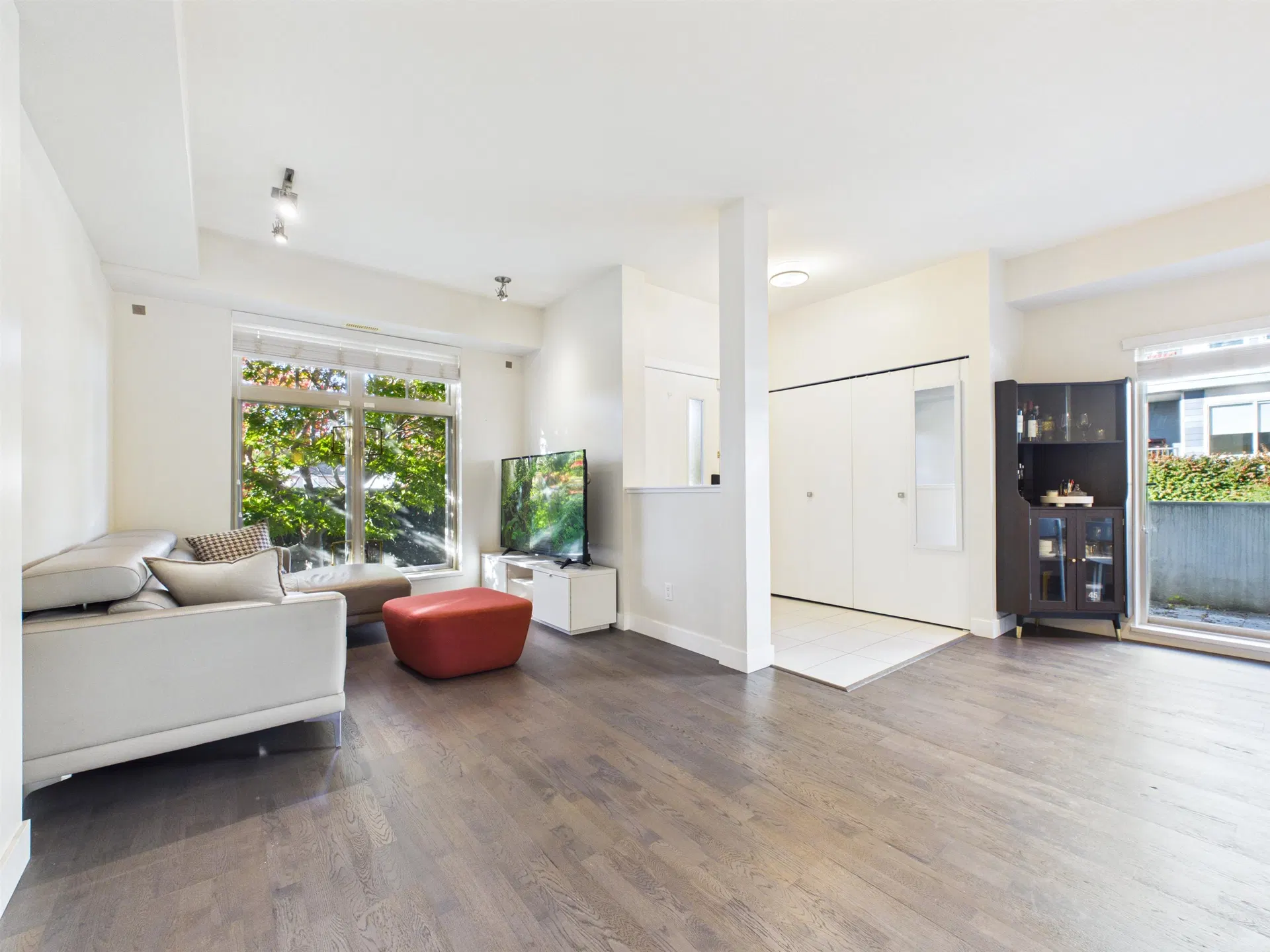 Photo 5 of 28 at #1 – 10119 River Drive