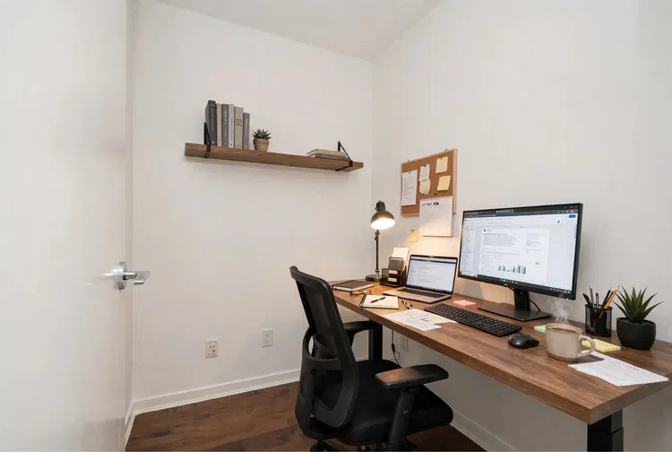 Photo 4 of 38 at #1303 – 480 Robson Street