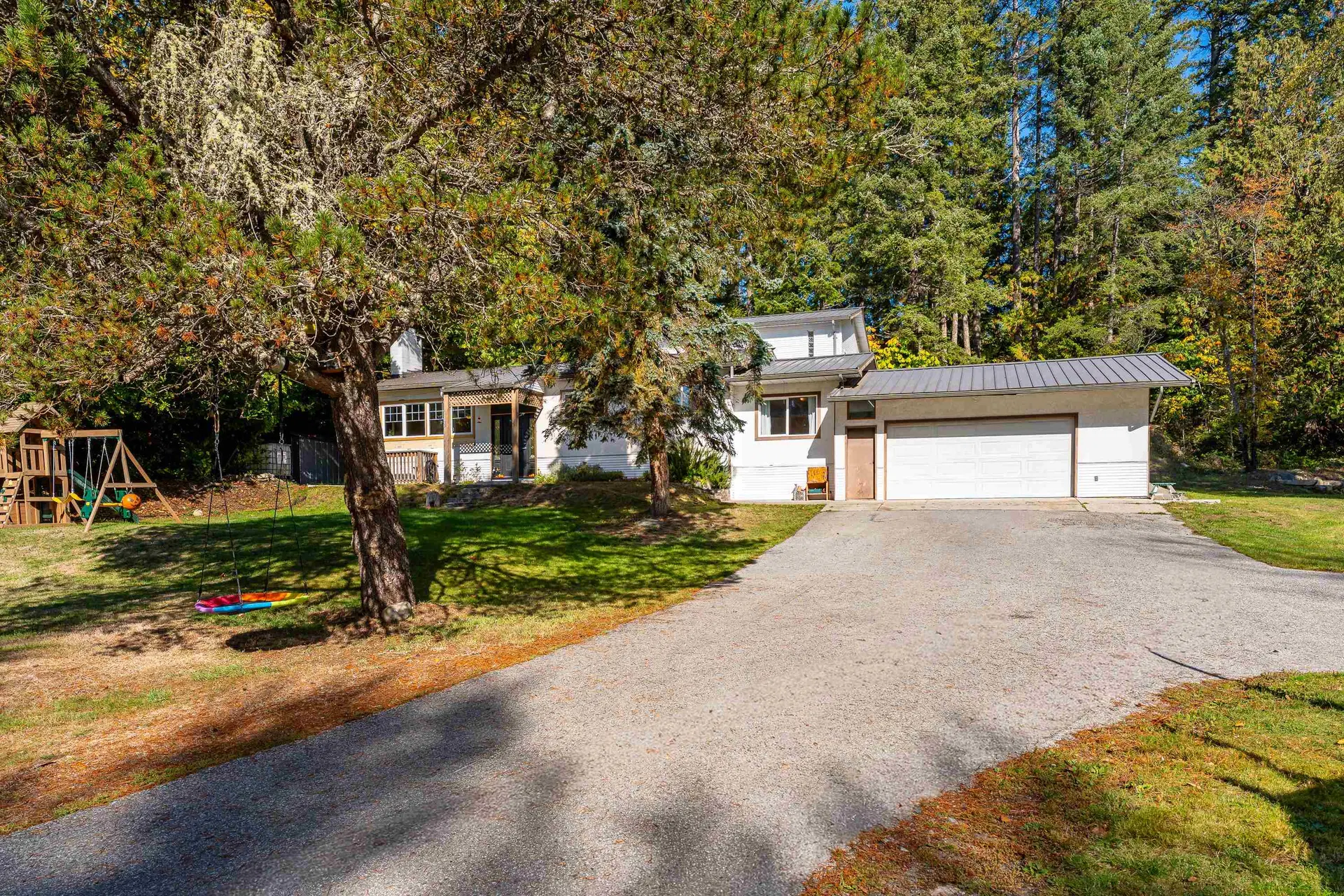 9158 Sunshine Coast Highway