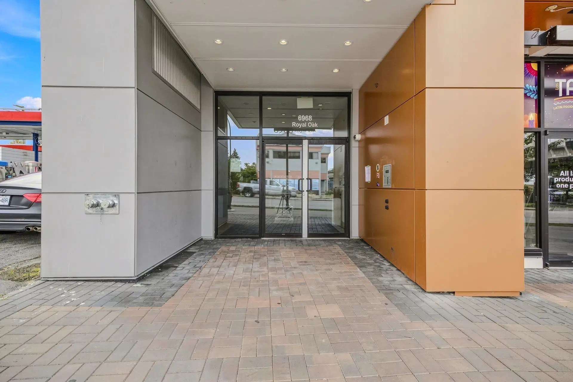 #211 – 6968 Royal Oak Avenue
