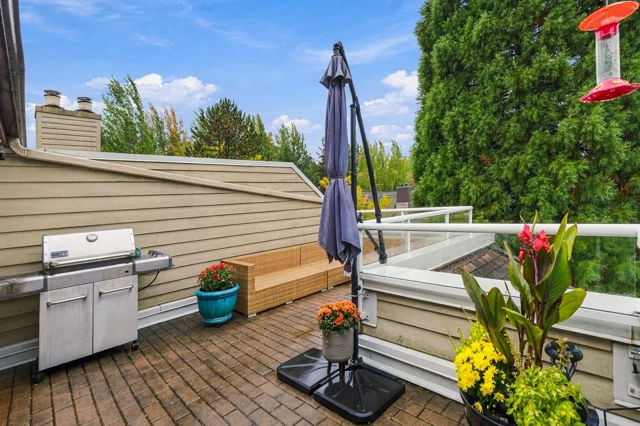 Photo 3 of 34 at #402 – 3441 Curle Avenue