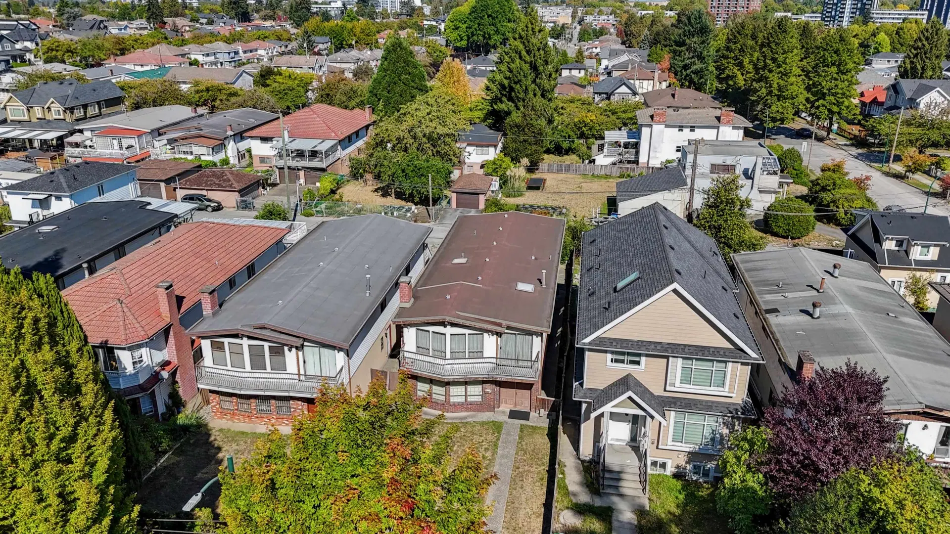 Photo 5 of 23 at 2671 E 41st Avenue