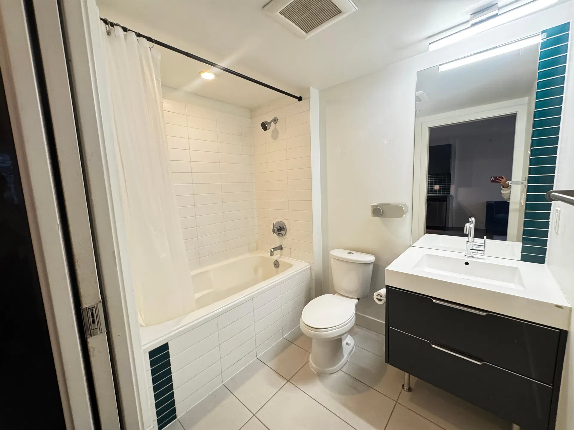 Photo 4 of 13 at #605 – 1325 Rolston Street