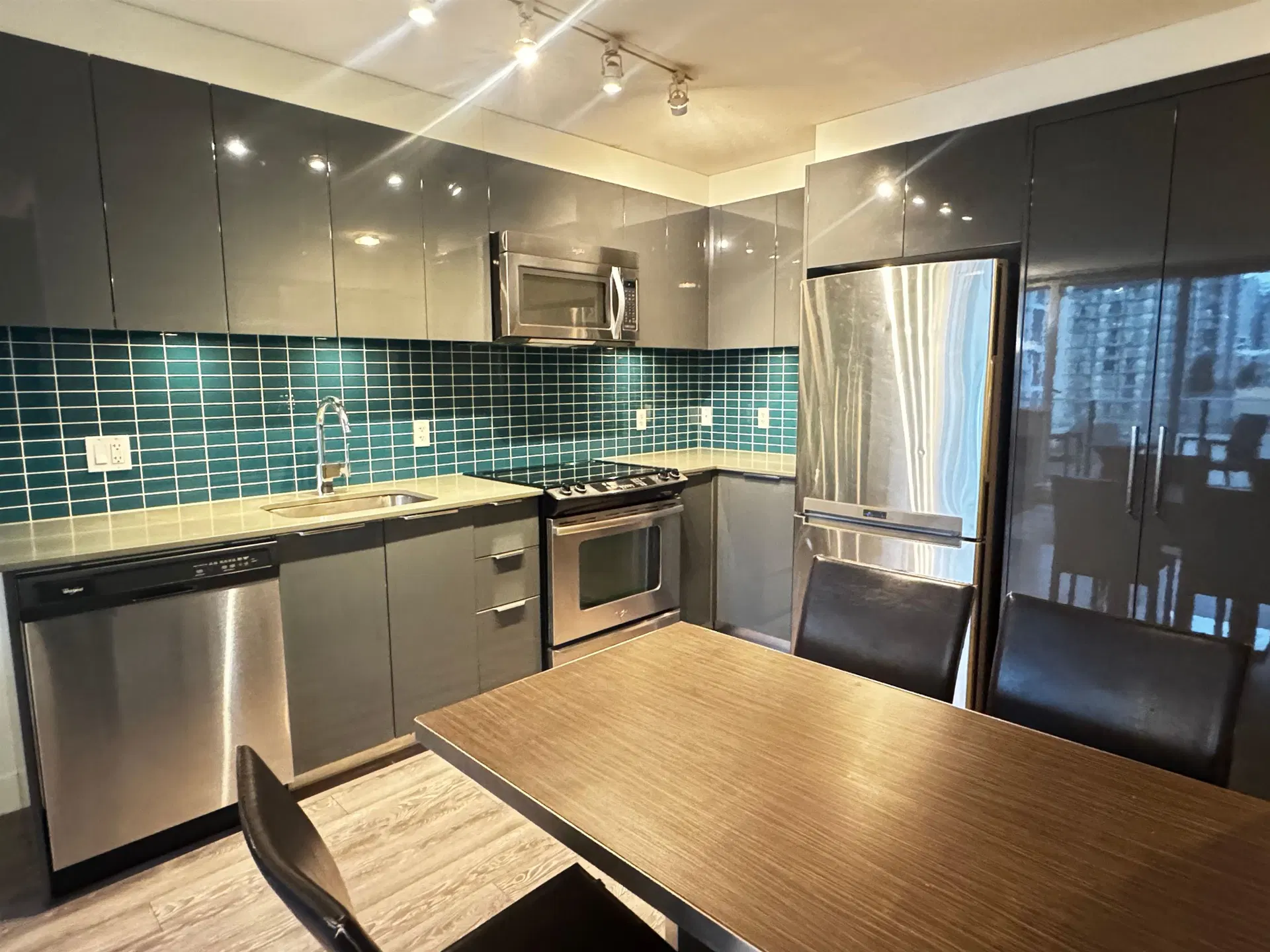 Photo 5 of 13 at #605 – 1325 Rolston Street