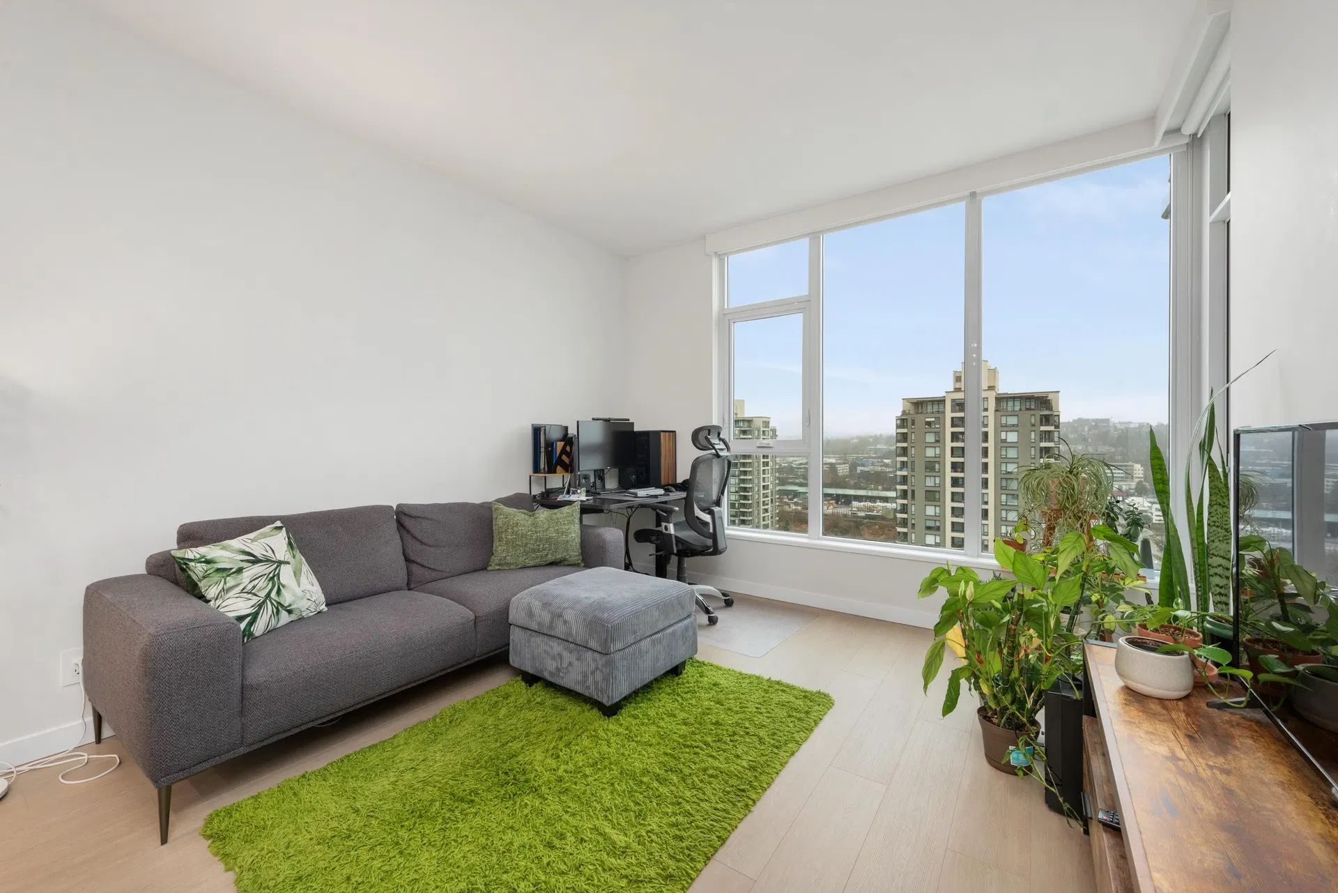 Photo 4 of 29 at #1301 – 2186 Gilmore Avenue
