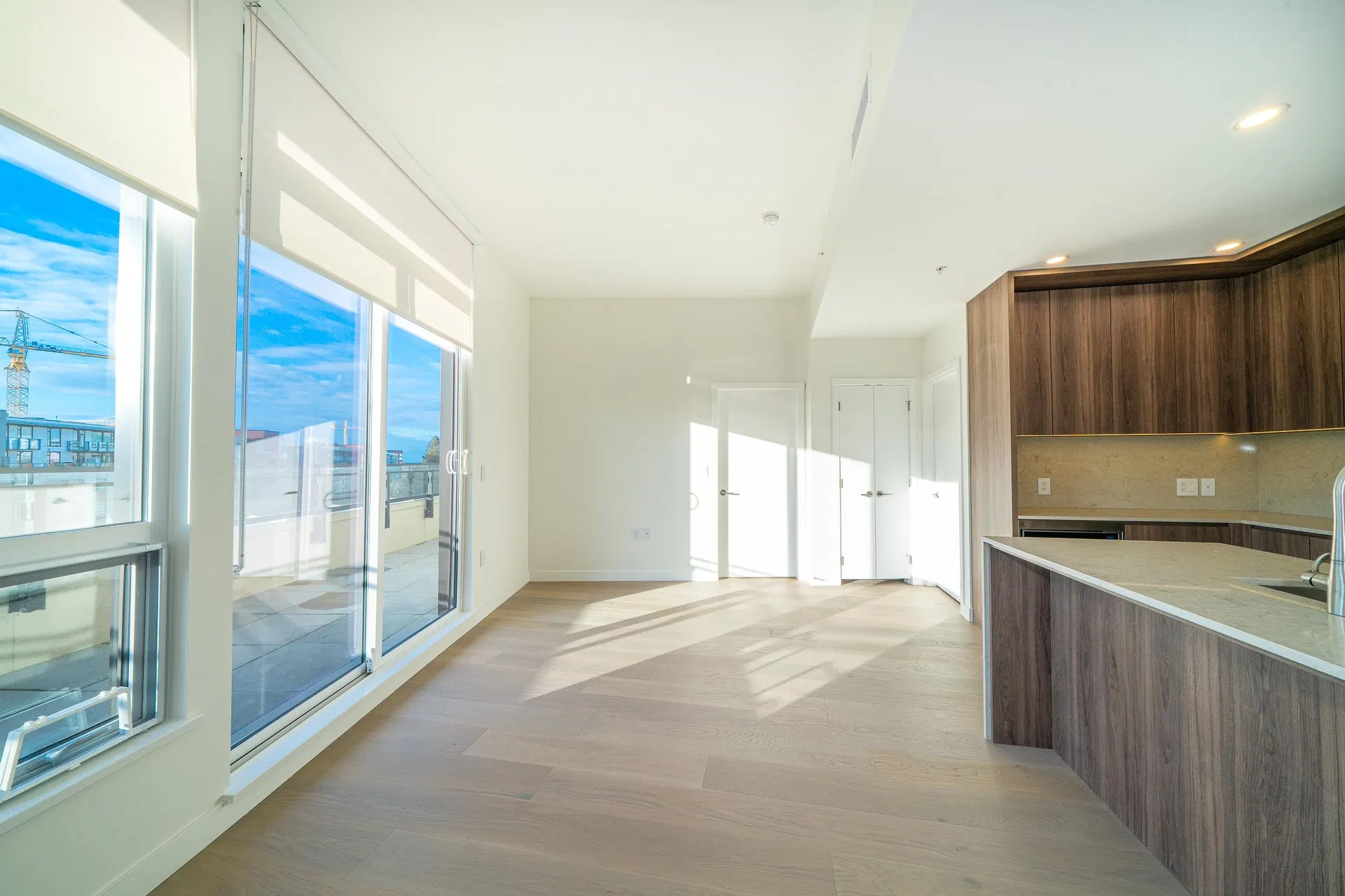 Photo 3 of 22 at #506 – 5212 Cambie Street