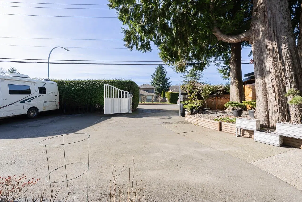 Photo 2 of 40 at 9252 204 Street