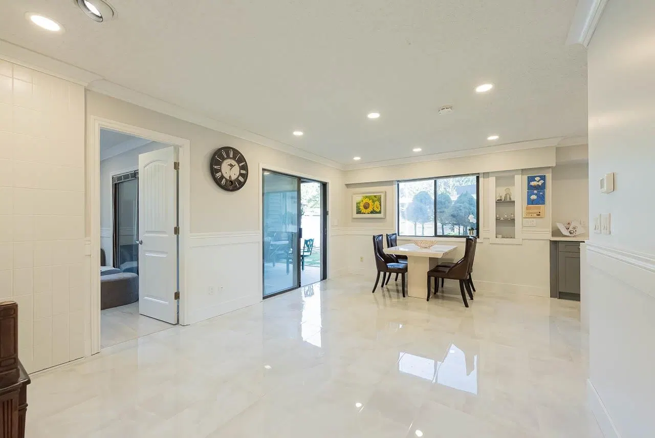 Photo 4 of 40 at 9252 204 Street