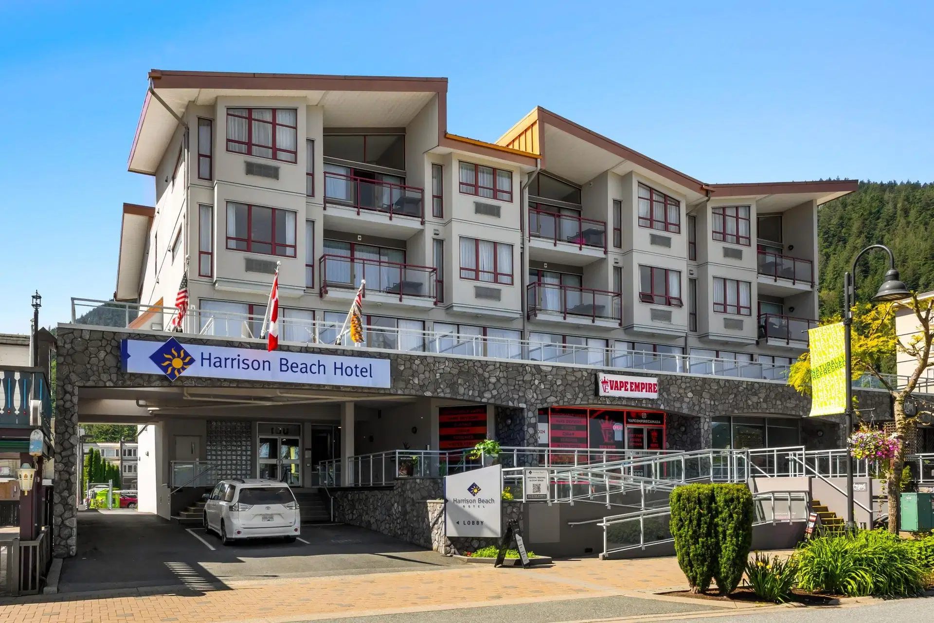 #212C – 160 Esplanade Avenue