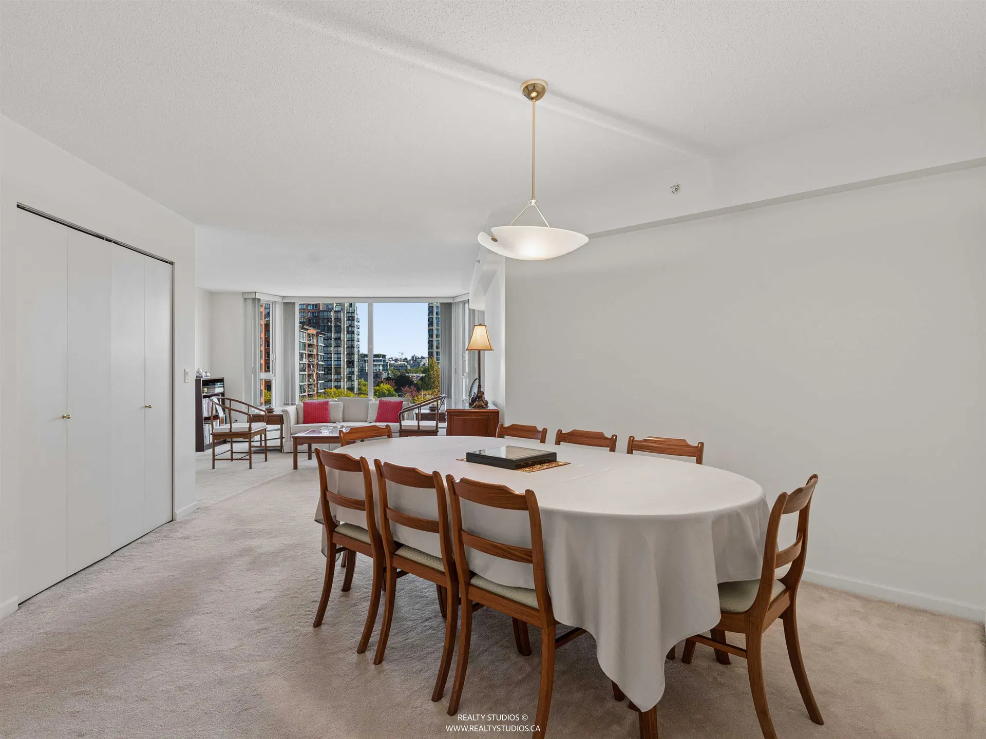 Photo 4 of 36 at #705 – 388 Drake St