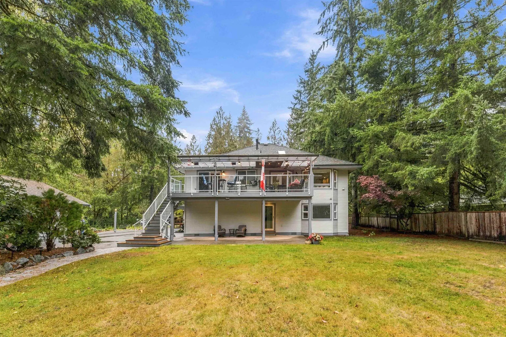 Photo 5 of 40 at 13150 Alouette Road