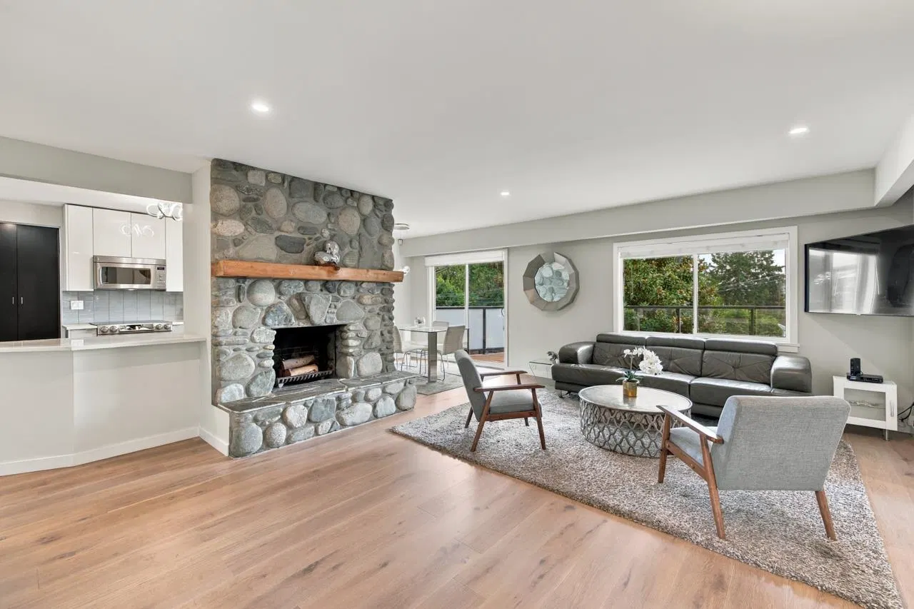 Photo 1 of 40 at 1103 Cloverley Street