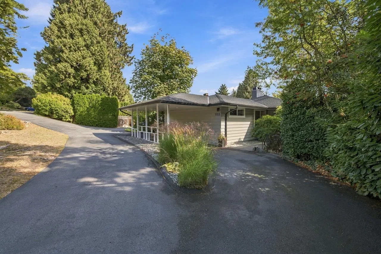 Photo 2 of 40 at 1103 Cloverley Street