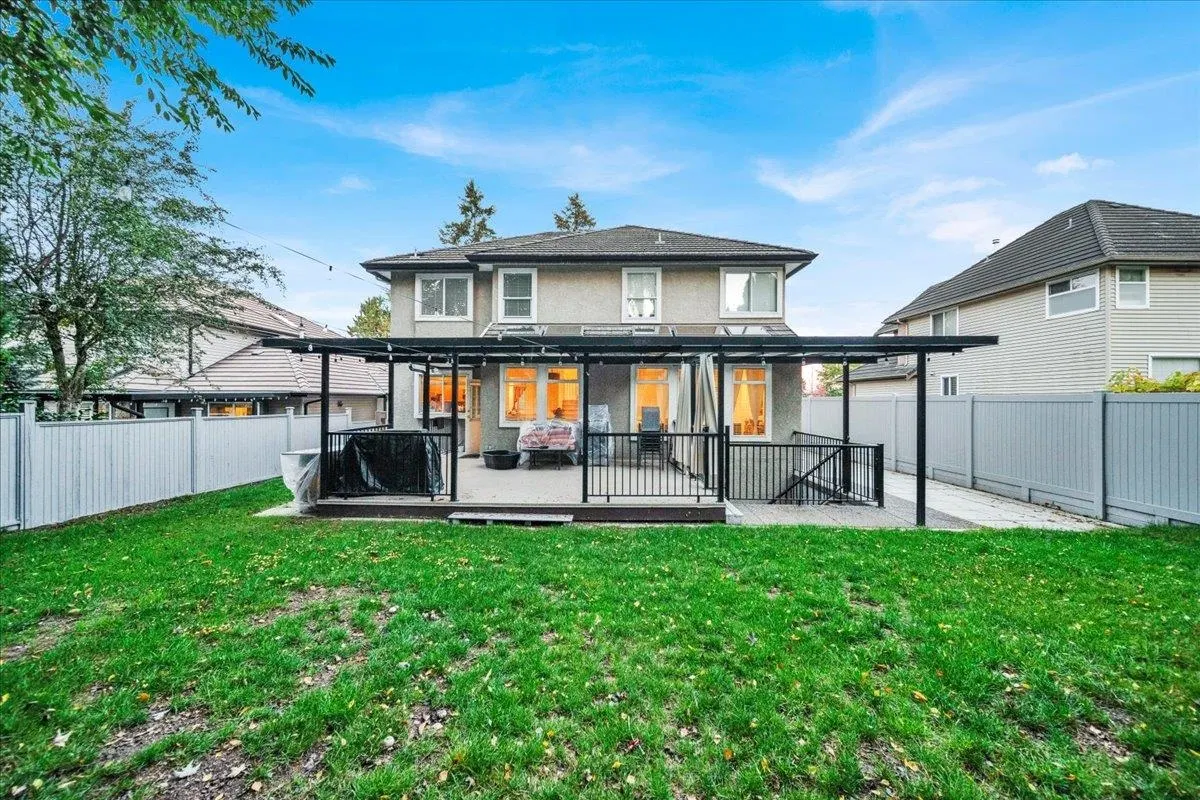 Photo 4 of 39 at 7457 146th Street