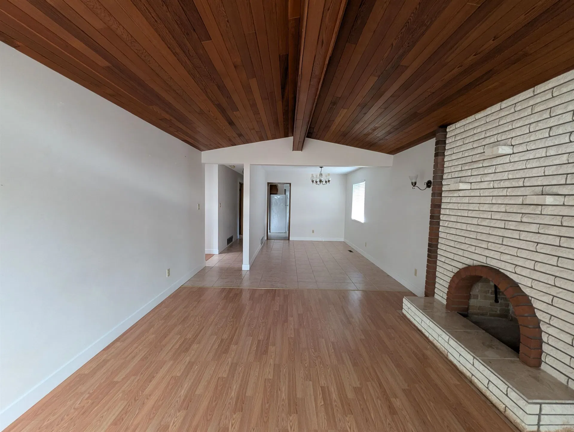 Photo 4 of 23 at 2759 Euclid Avenue