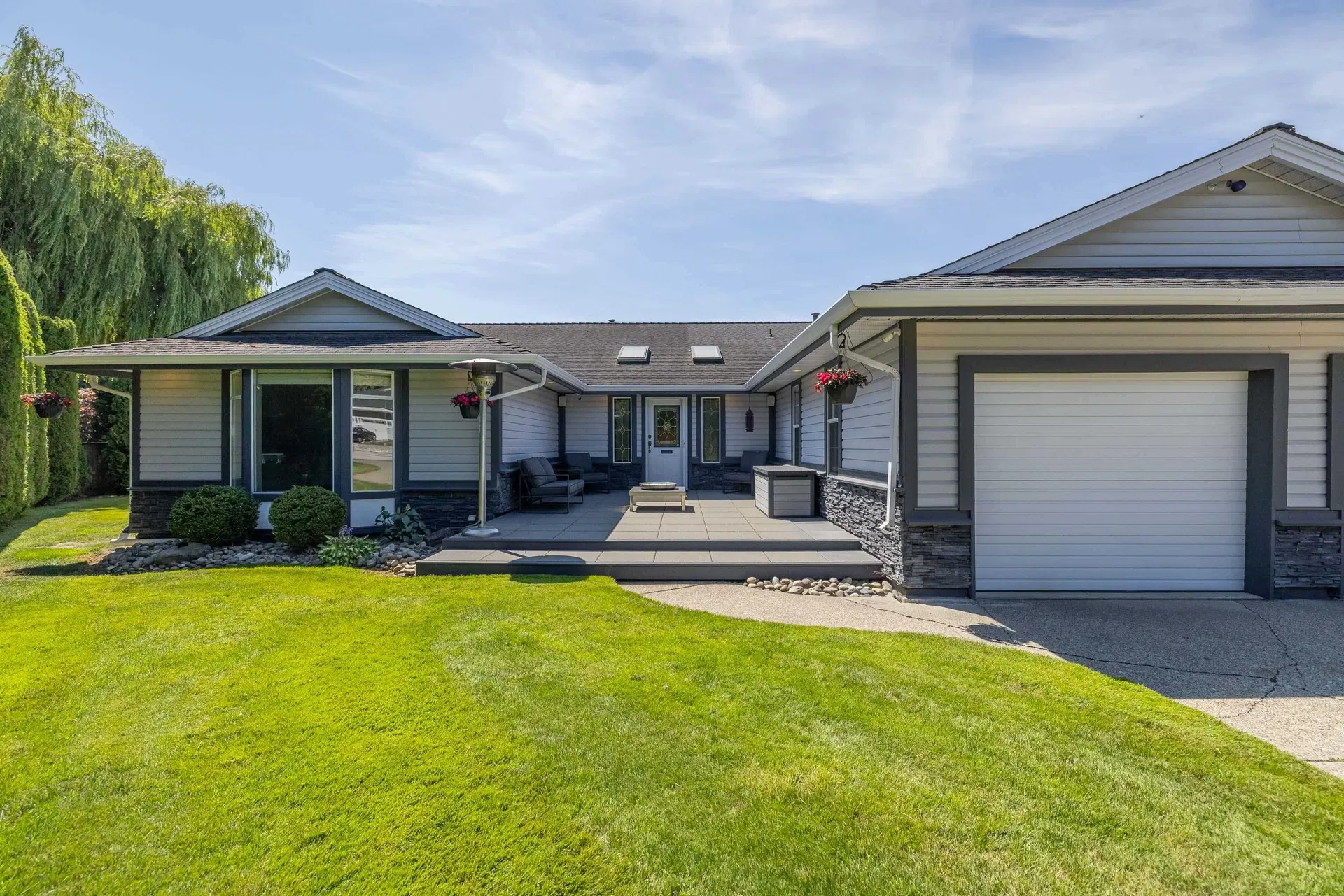 Photo 2 of 39 at 15430 Kilmore Close