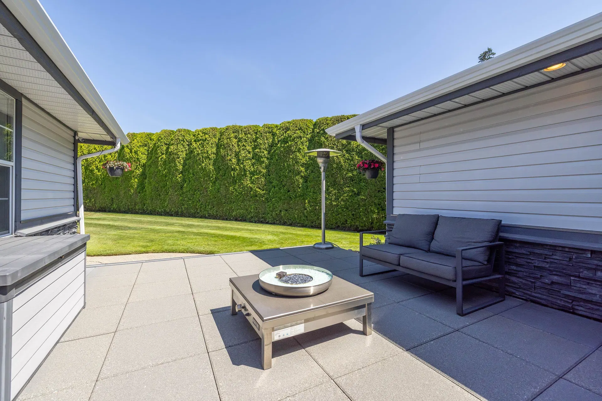 Photo 4 of 39 at 15430 Kilmore Close