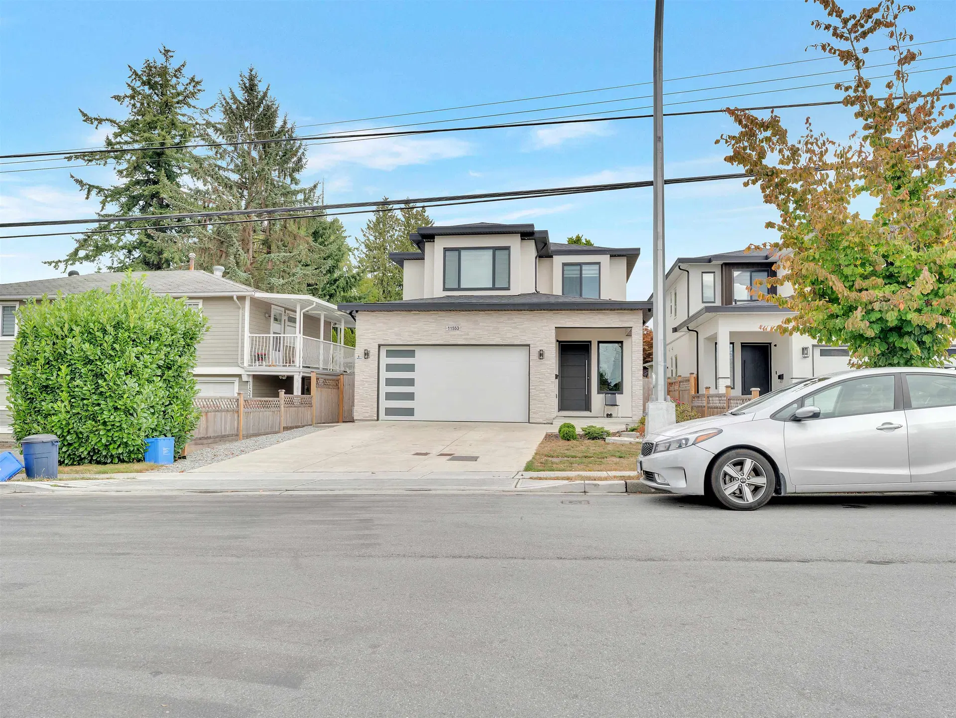 Photo 2 of 40 at 11553 75a Avenue