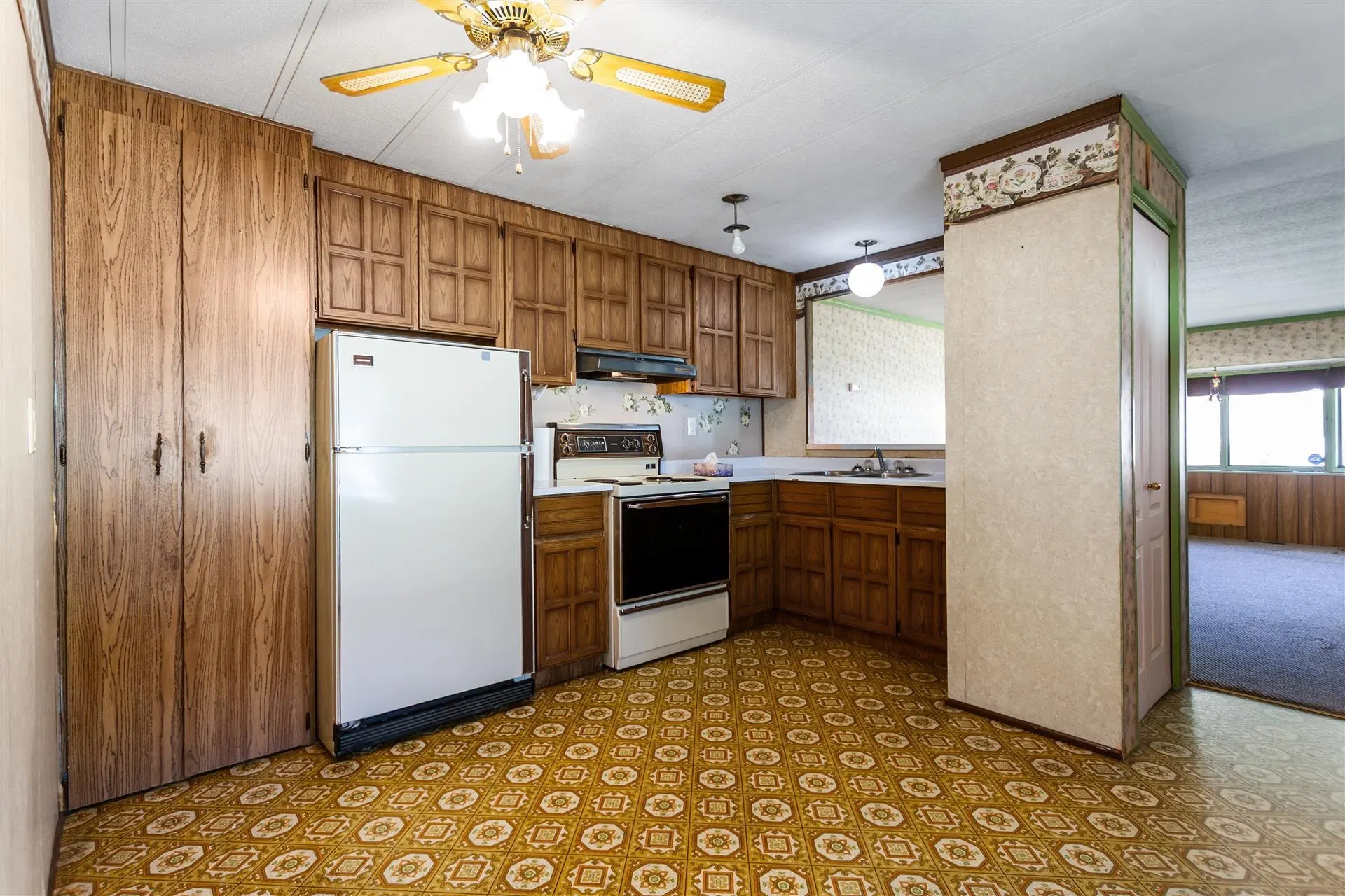 Photo 5 of 18 at #18 – 11876 Poplar Drive