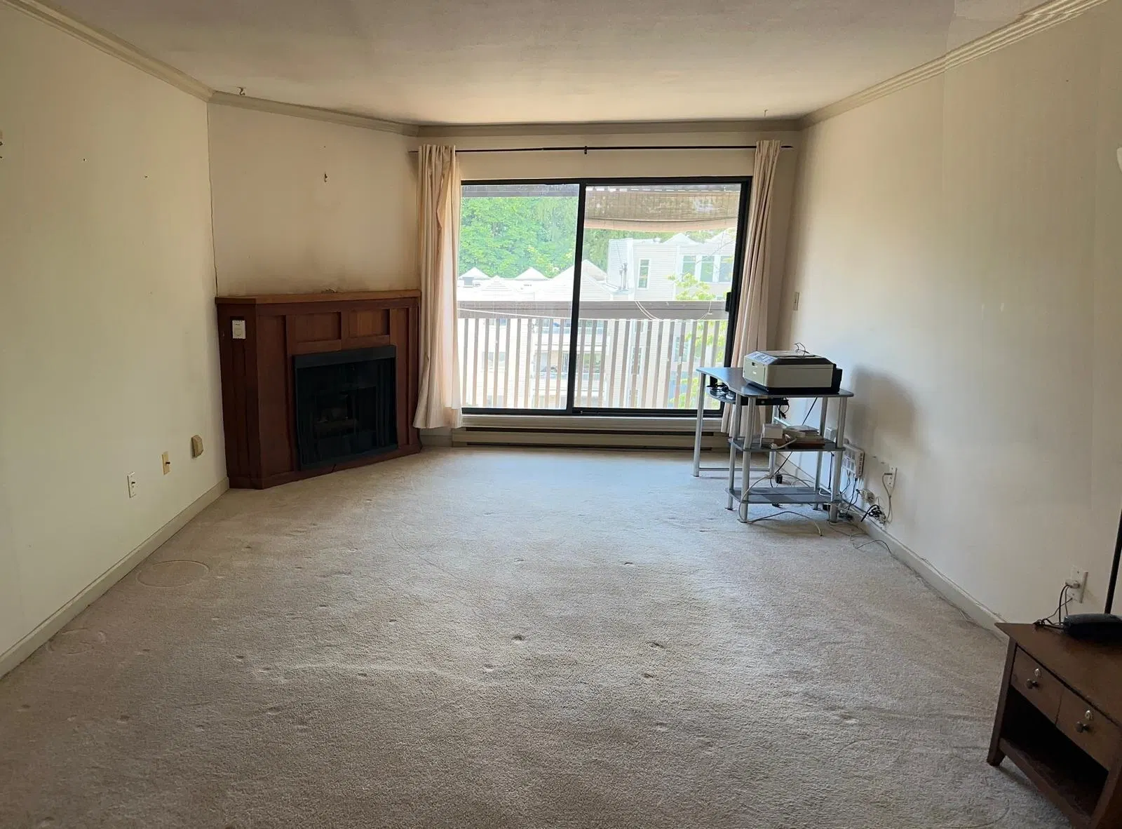 Photo 4 of 24 at #401 – 9682 134 Street