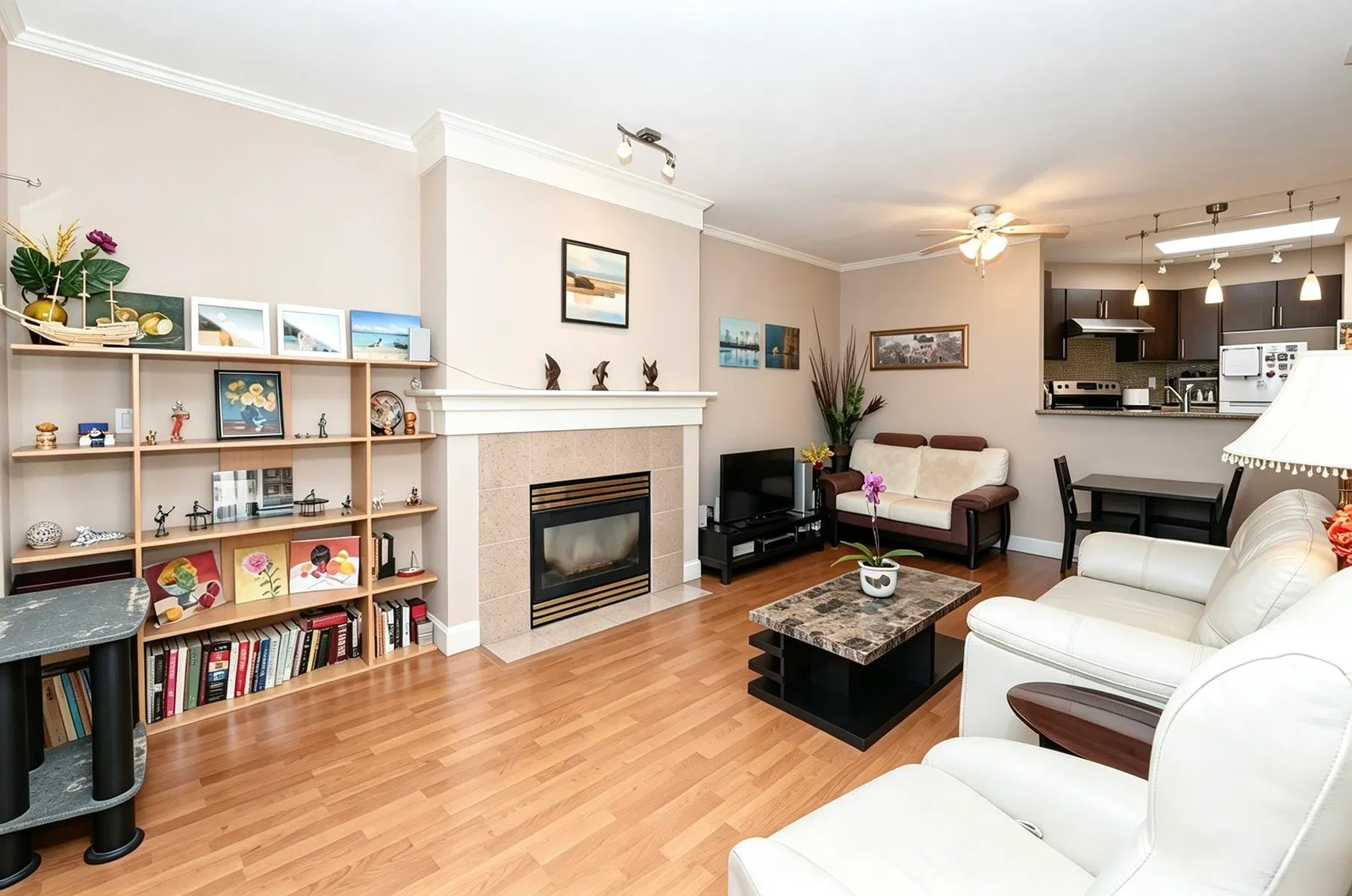 Photo 4 of 20 at #305 – 3615 W 17th Avenue