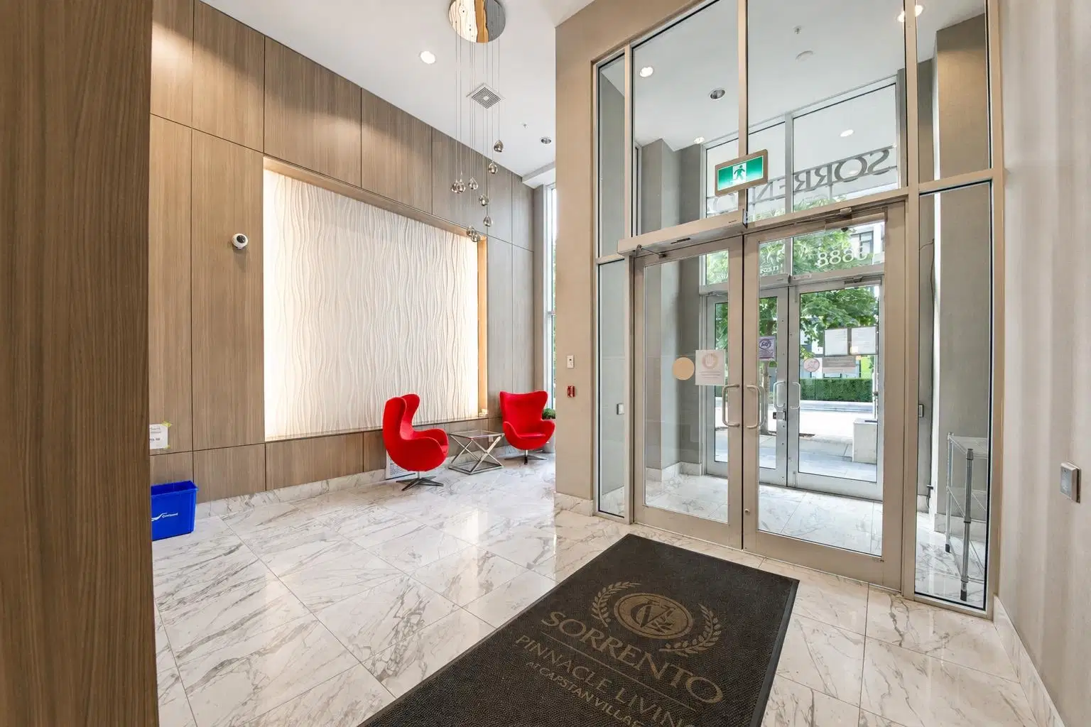 #812 – 8688 Hazelbridge Way