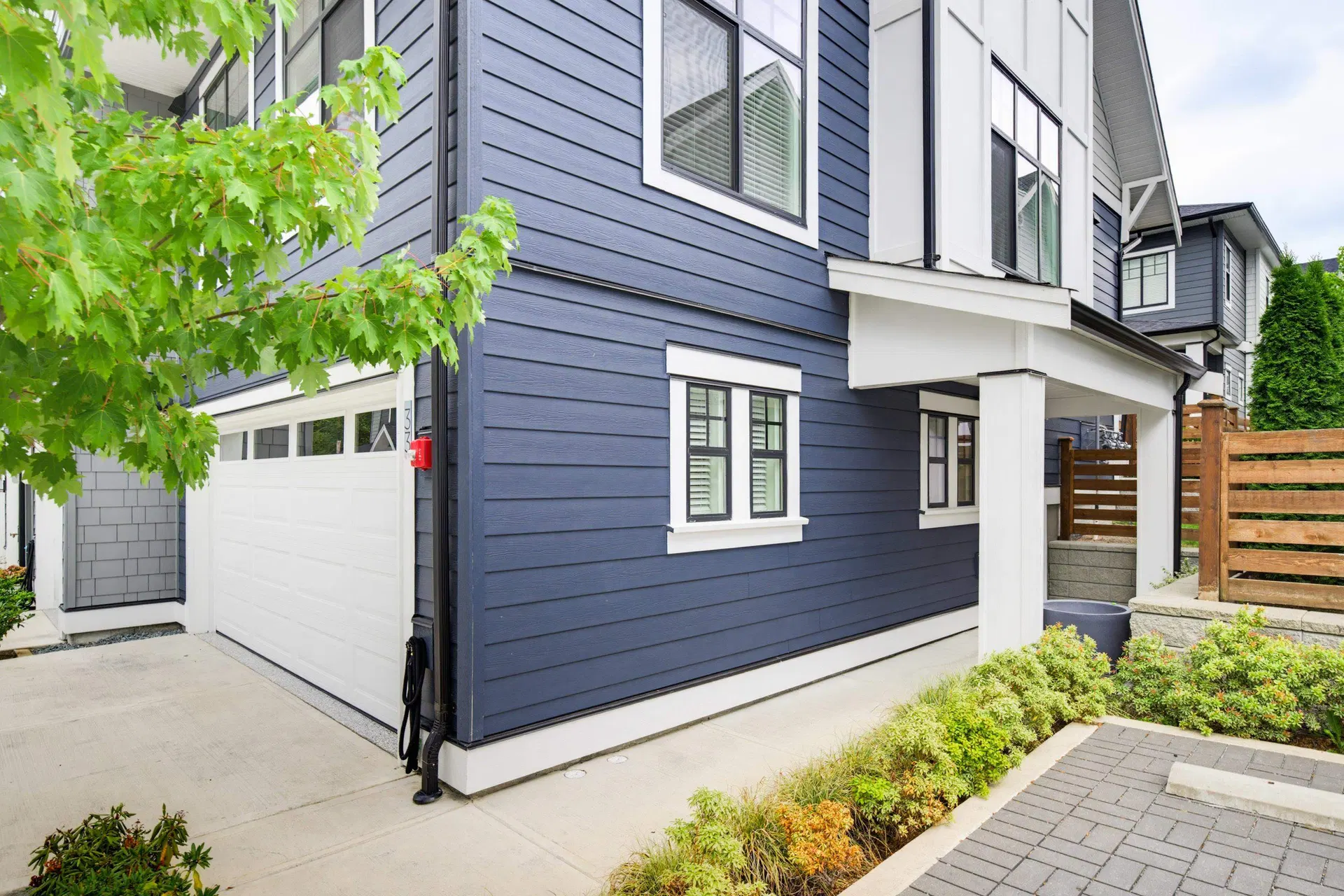 Photo 4 of 40 at #33 – 7640 197 Street