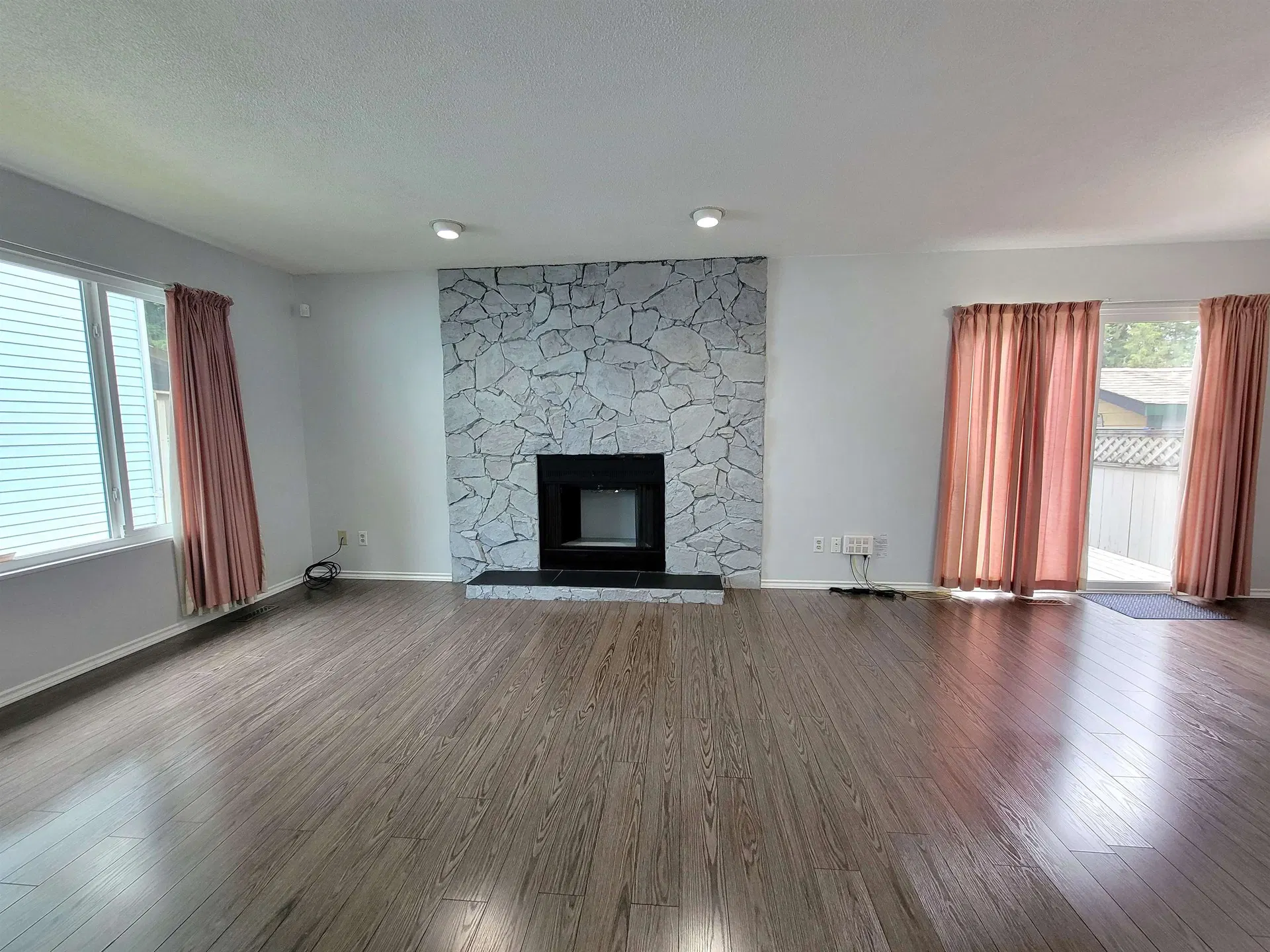 Photo 3 of 36 at 14741 101a Avenue