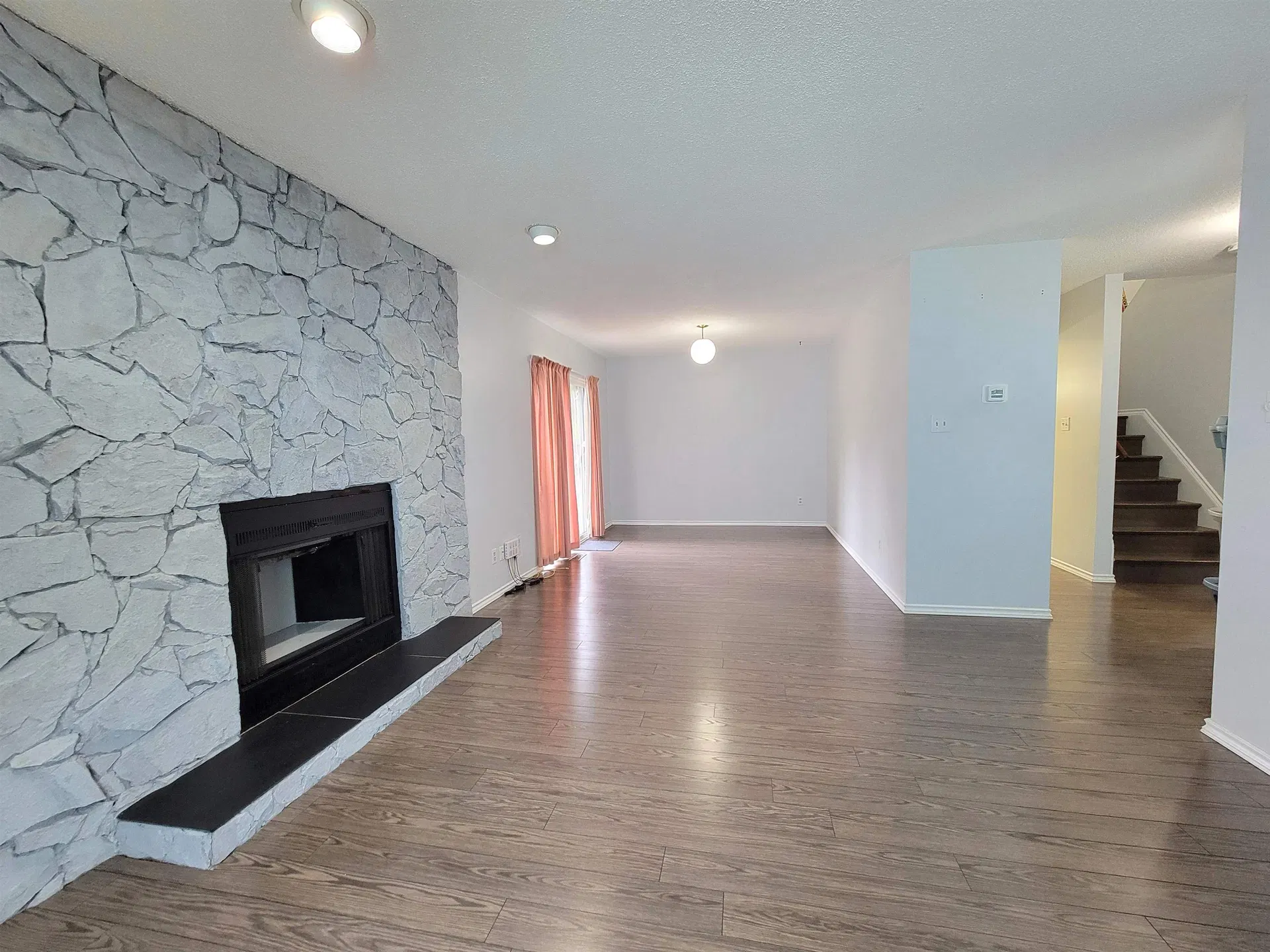 Photo 5 of 36 at 14741 101a Avenue