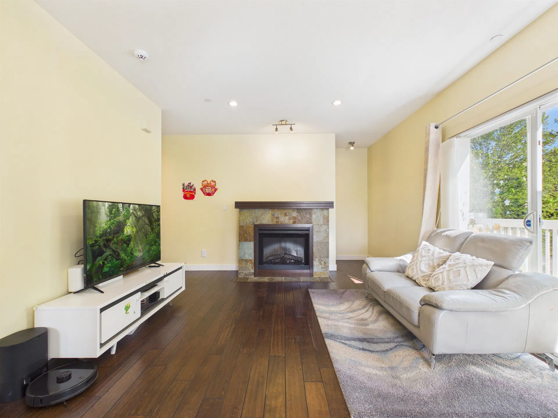 Photo 5 of 13 at #141 – 7388 Macpherson Avenue