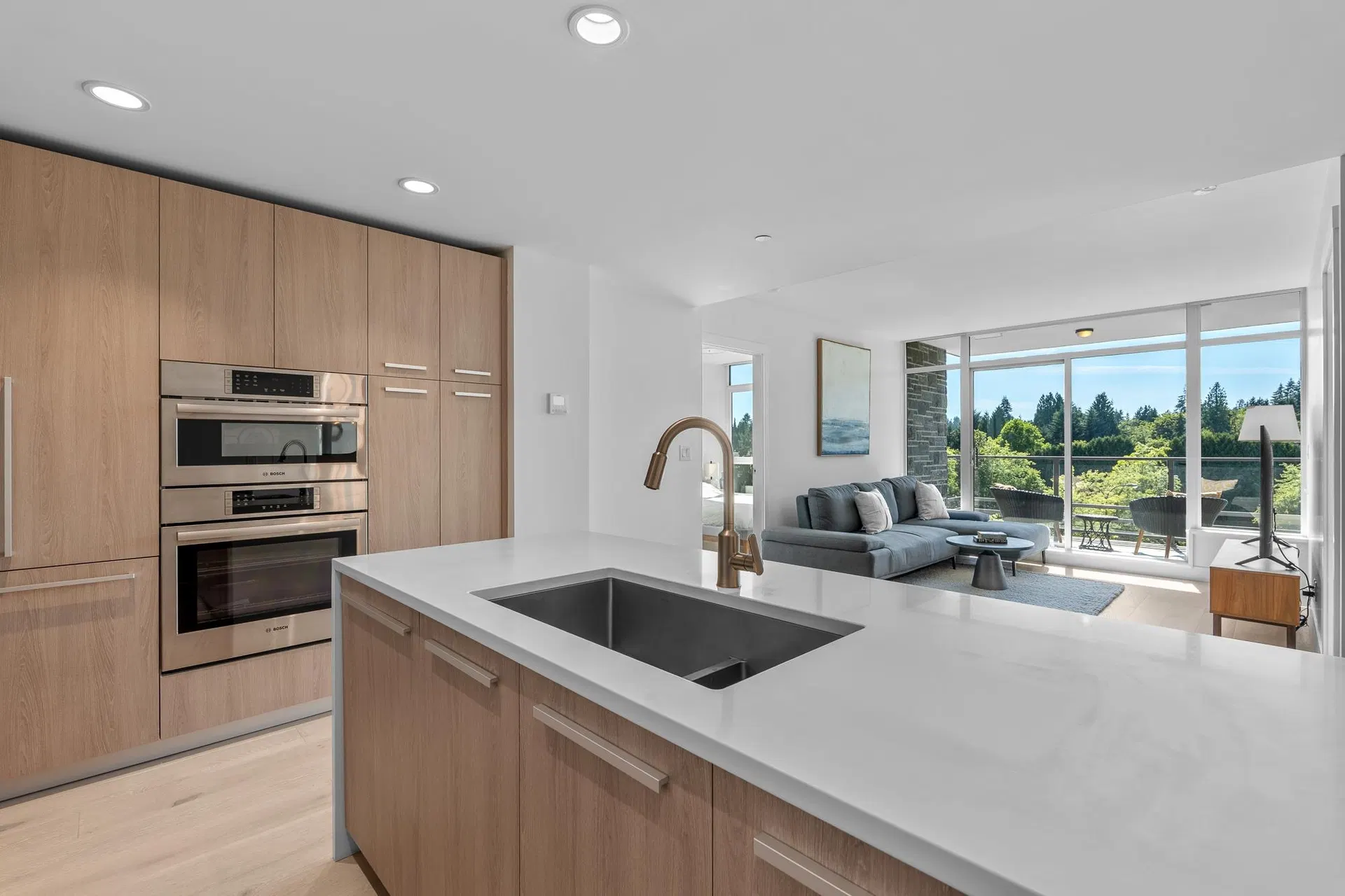 #404 – 1210 27th Street