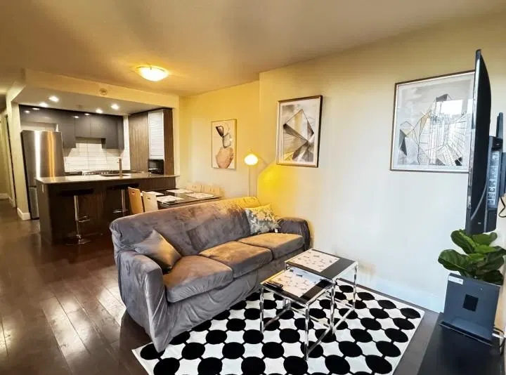Photo 3 of 16 at #418 – 1088 Richards Street