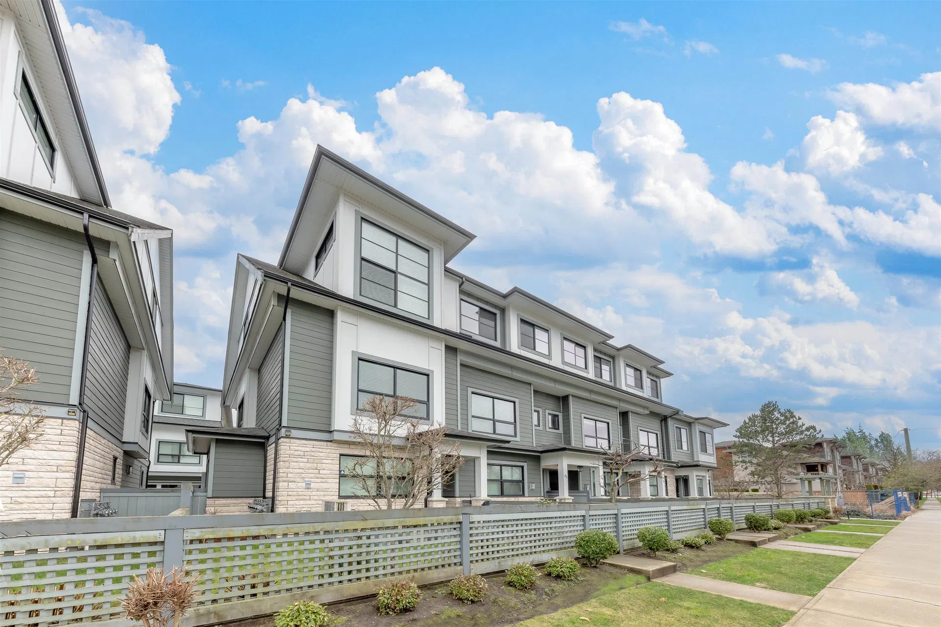 #21 – 7168 Lynnwood Drive