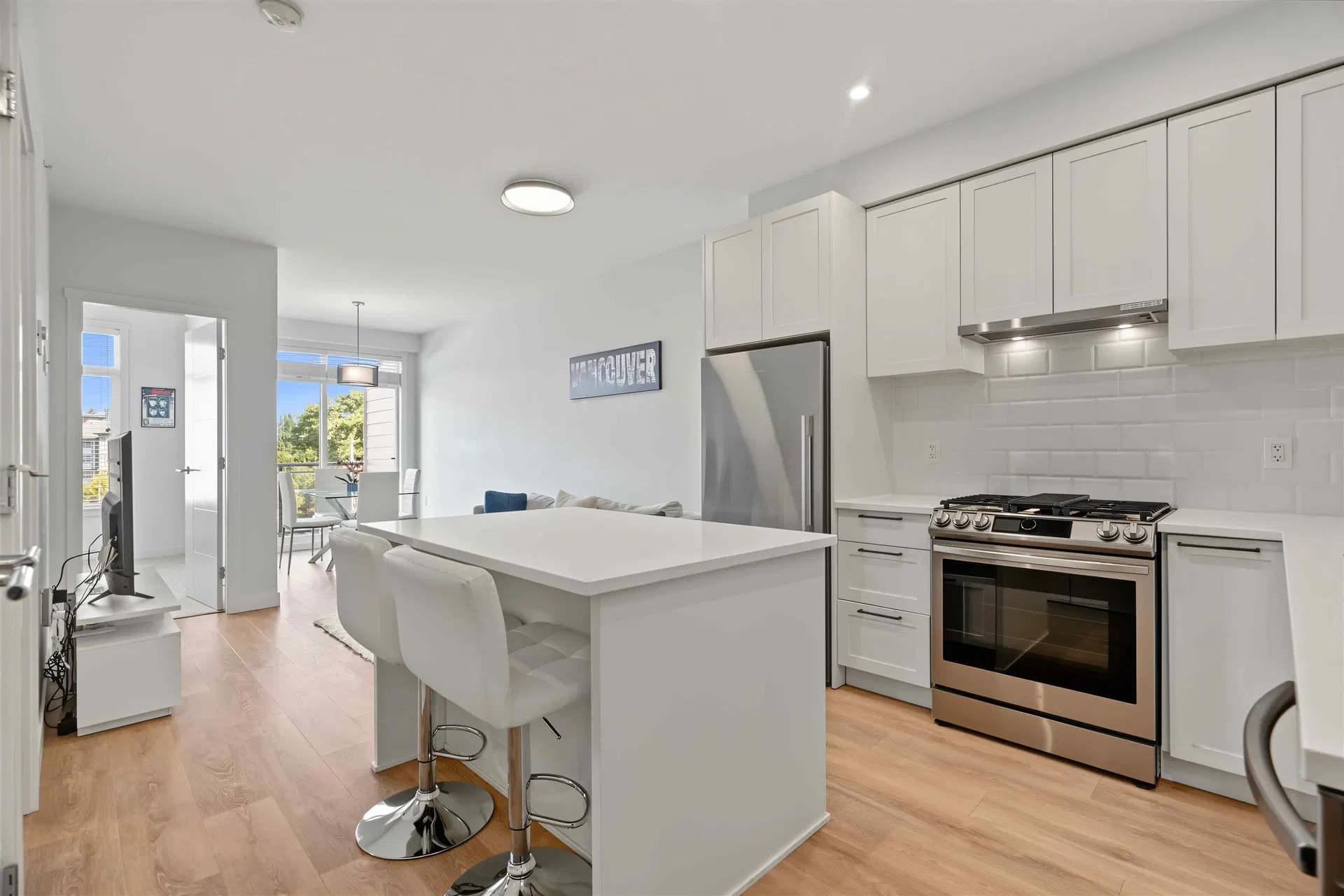 Photo 4 of 33 at #432 – 5415 Brydon Crescent