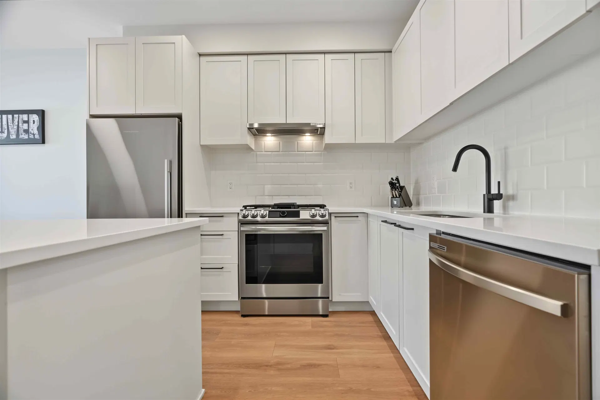 Photo 5 of 33 at #432 – 5415 Brydon Crescent