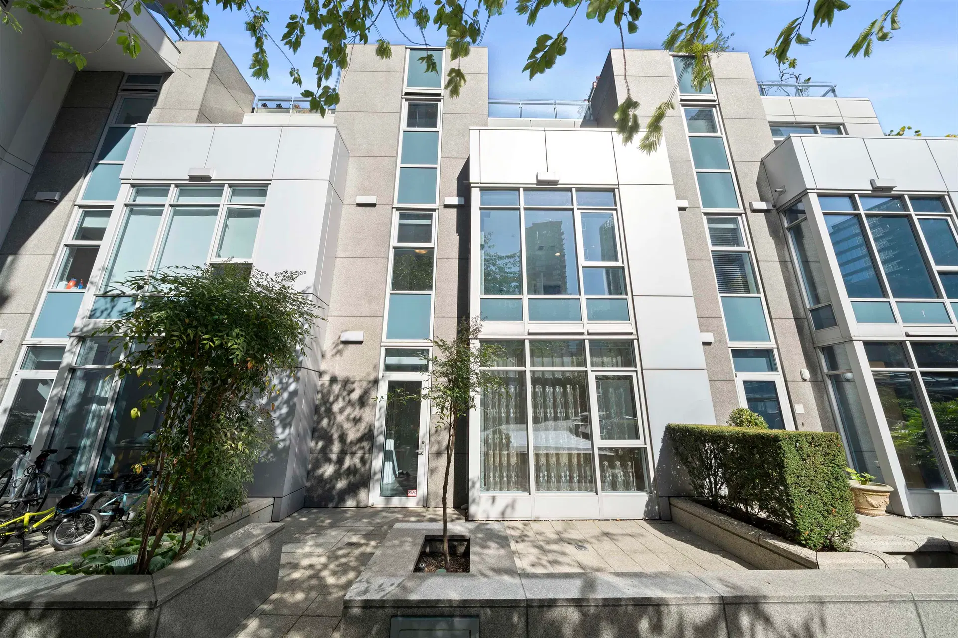 Photo 1 of 38 at TH19 – 1281 W Cordova Street
